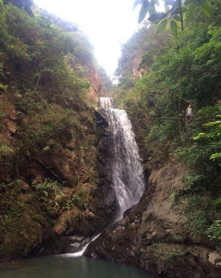 深圳马峦山公园，有着都市的里绝无仅有的瀑布